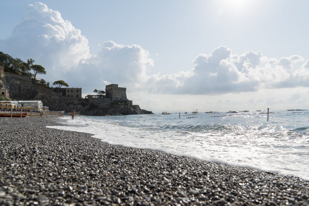 Strand in Erchie, Italien
