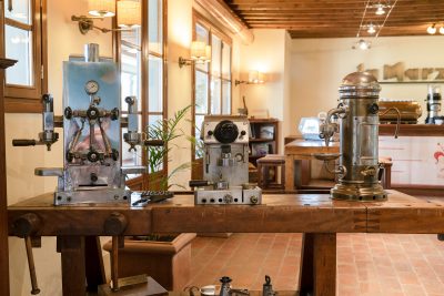 Die ersten La Marzocco Kaffeemaschinen